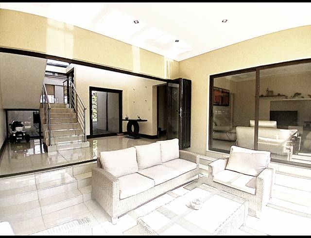 4 BEDROOM GOLF ESTATE FOR SALE IN BLUE VALLEY GOLF ESTATE